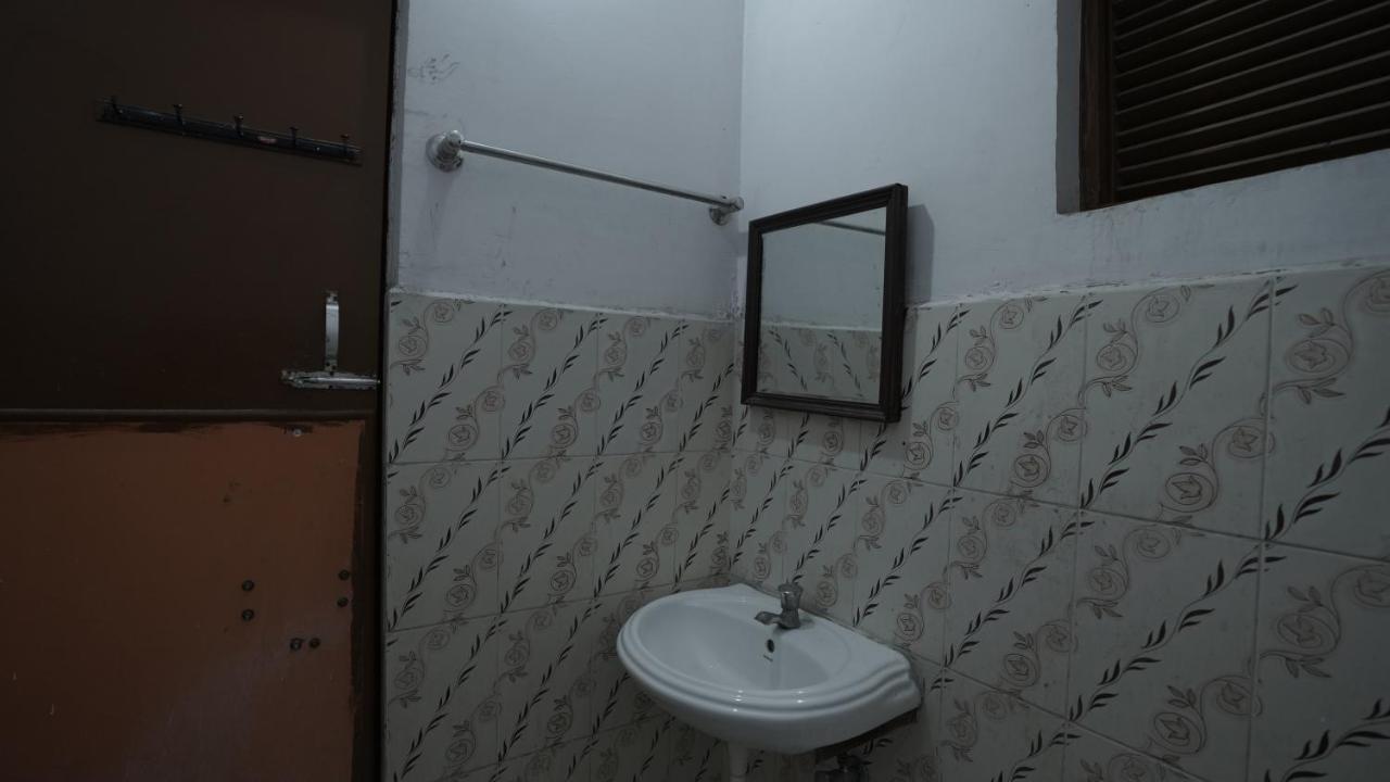 Hotel Mohan By Wb Inn アーグラ エクステリア 写真